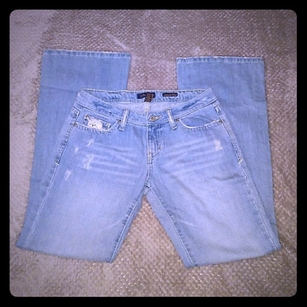 Aeropostale ~ 'Authentic Flare" Distressed Jeans